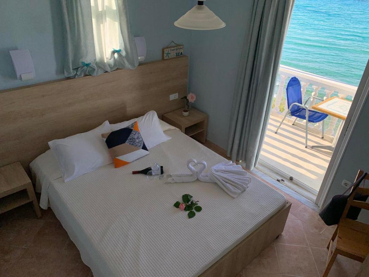 Aparthotel Clear Horizon à Amoudi Extérieur photo