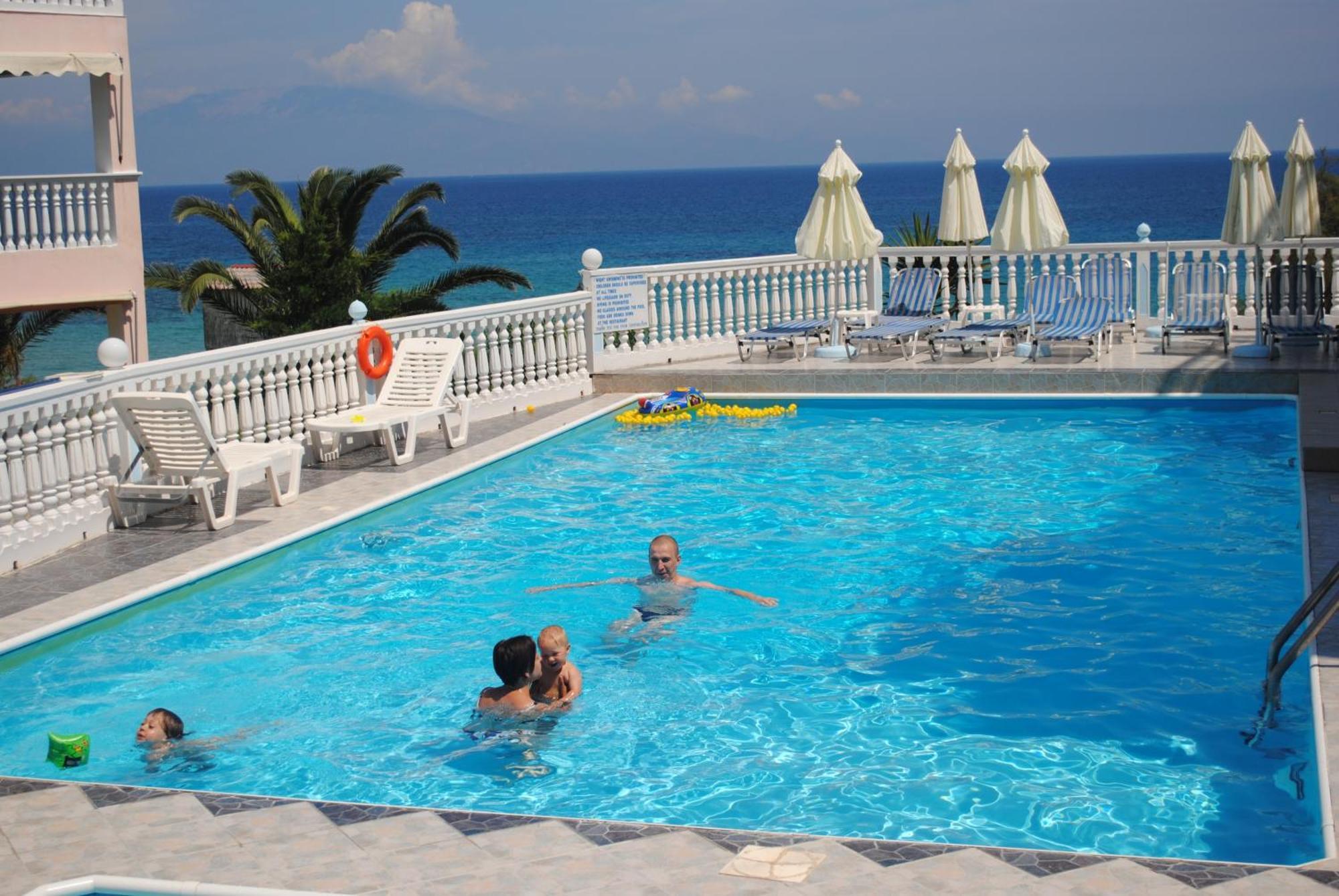 Aparthotel Clear Horizon à Amoudi Extérieur photo