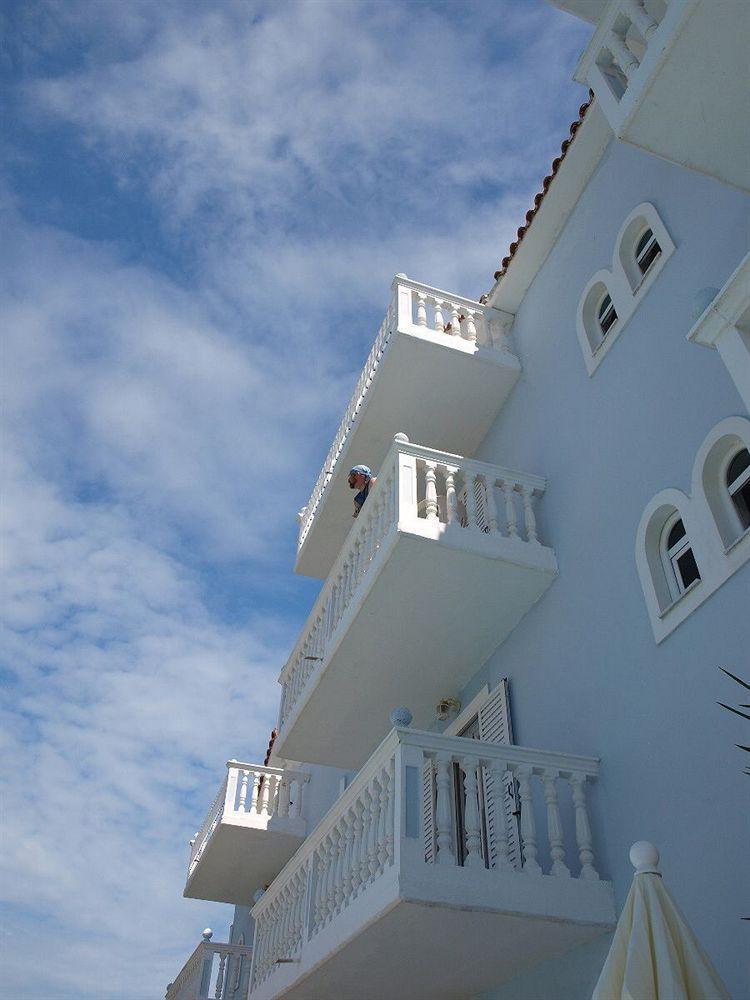 Aparthotel Clear Horizon à Amoudi Extérieur photo