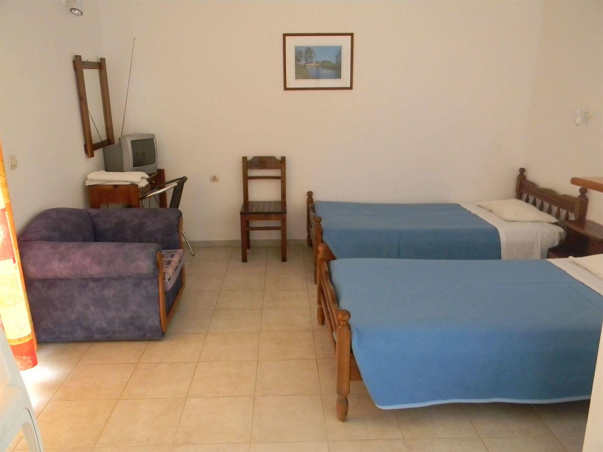 Aparthotel Clear Horizon à Amoudi Extérieur photo