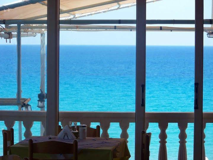 Aparthotel Clear Horizon à Amoudi Extérieur photo